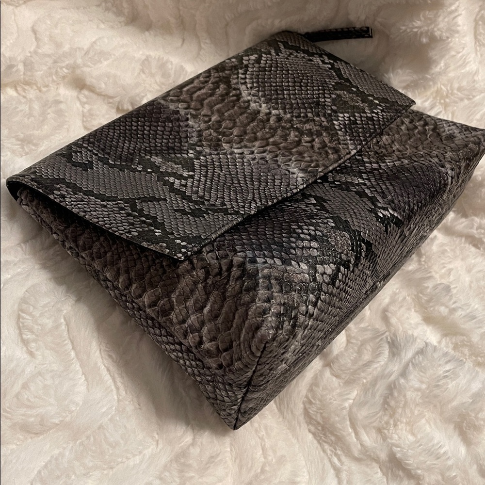 NWOT Large Vegan Leather Snake Print Clutch